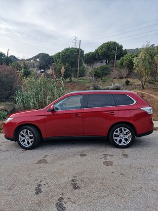 Mitsubishi Outlander 2015