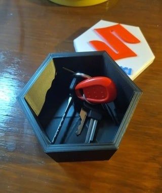 CAJA para llaves moto logo SUZUKI