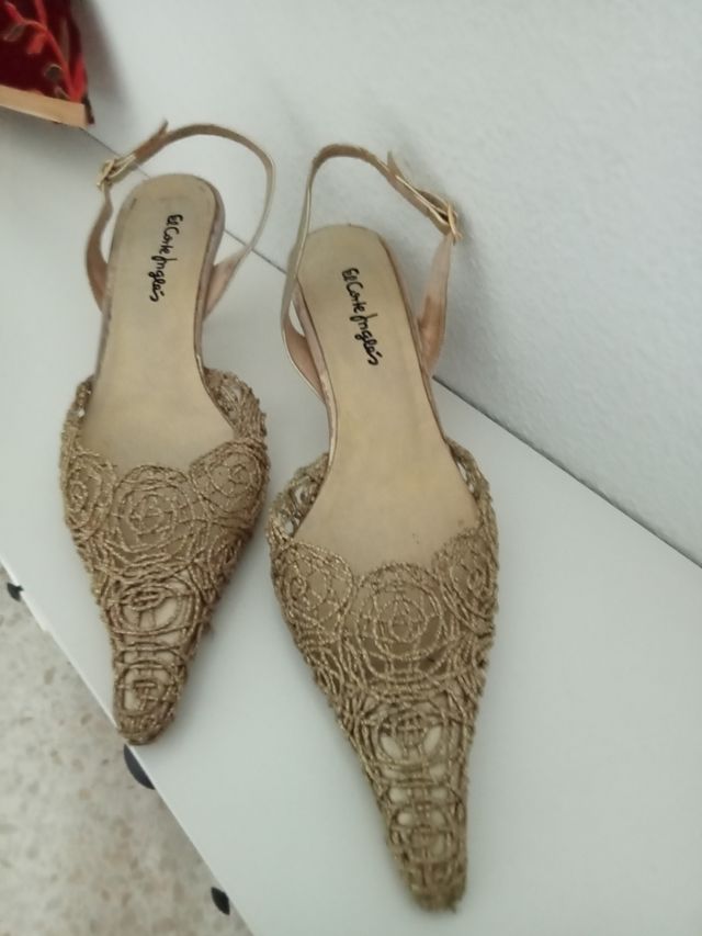 zapatos dorados del Corte Inglés.