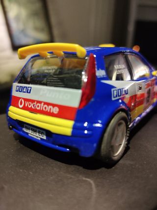Slot car - Scalextric - Ninco Fiat Punto