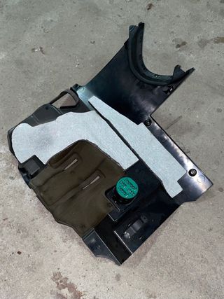 Tapa inferior volante BMW X3 E83 