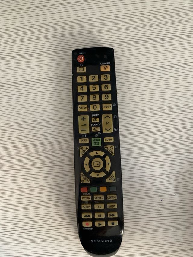 Televisión Samsung "37" pulgadas.