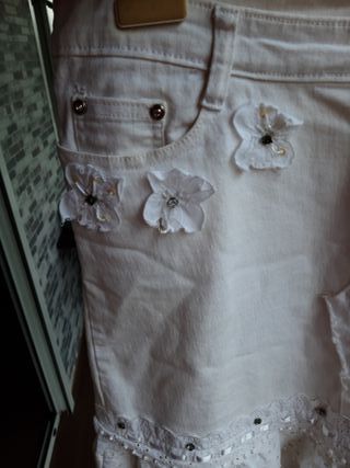 Falda blanca vaquera con detalles Farfalla Rosso L