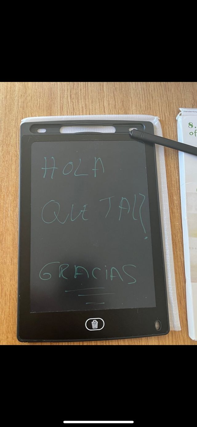 La lavagna LCD intelligente disegnata di nuovo