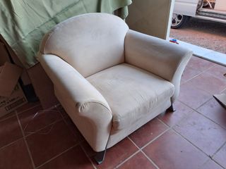 sillón ,muy cómodo, fácil limpiar