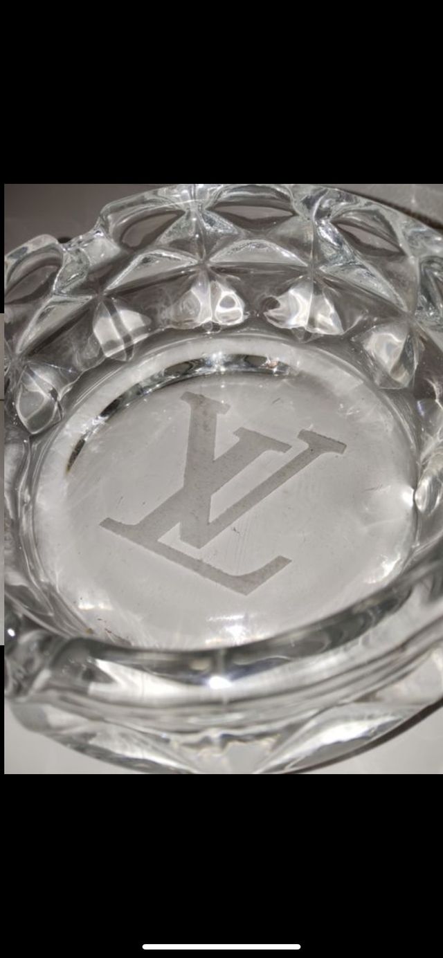 Cenicero Louis Vuitton LV