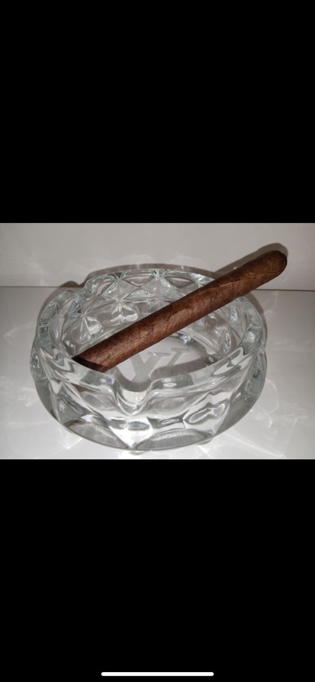 Cenicero Louis Vuitton LV