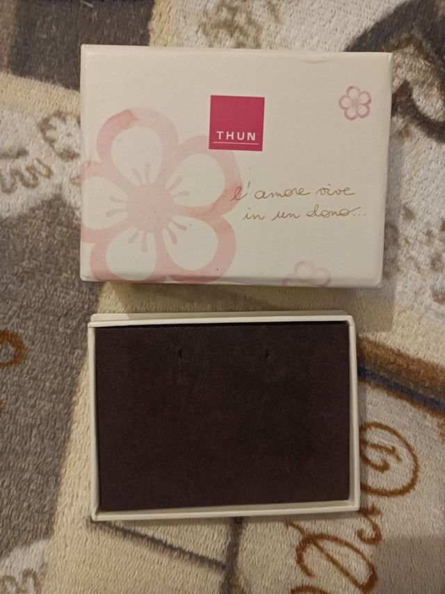 scatola per orecchini Thun