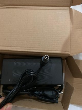 cargador patínete eléctrico Xiaomi 
