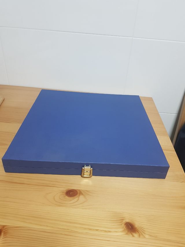 Plato y cubiertos tarta vintage.