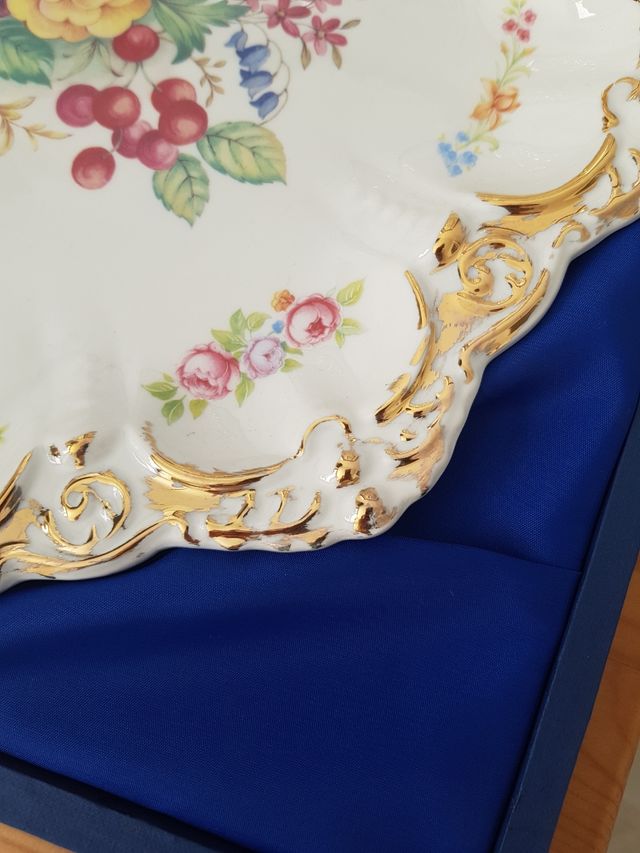 Plato y cubiertos tarta vintage.