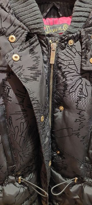 Cazadora plumifero Desigual negro talla S