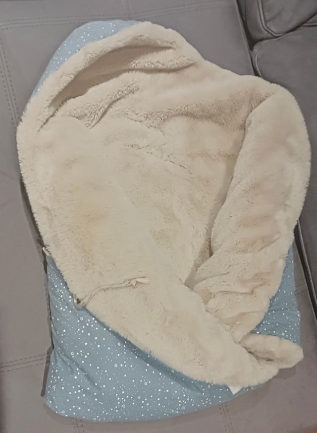 Saco polar para interior de capazo. 