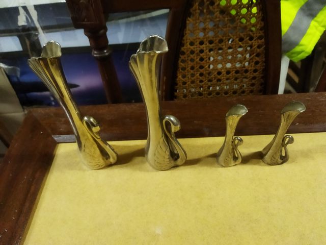 violette in metallo antico