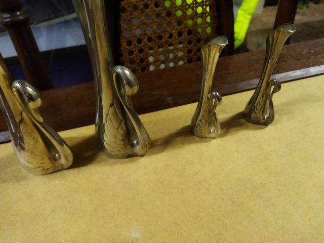 violette in metallo antico