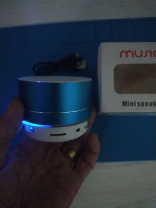 Mini Altavoz bluetooth.
