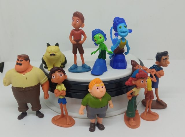 Lote de 10 figuras de Luca