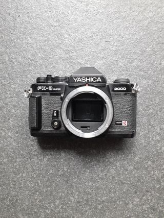 Cámara reflex Yashica FX-3 súper 2000