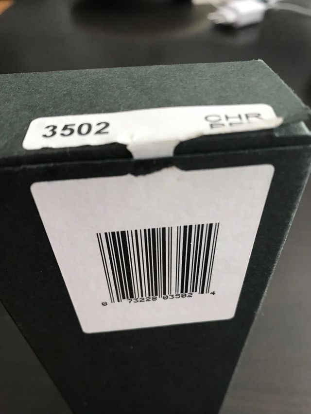 Estuche con bolígrafo y abrecartas