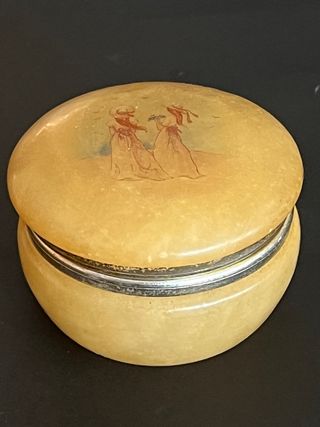 Guarda jóias italiano em alabastro