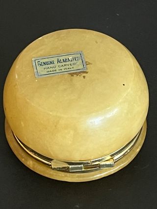 Guarda jóias italiano em alabastro