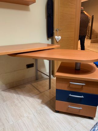 Scrivania con tavolo pieghevole