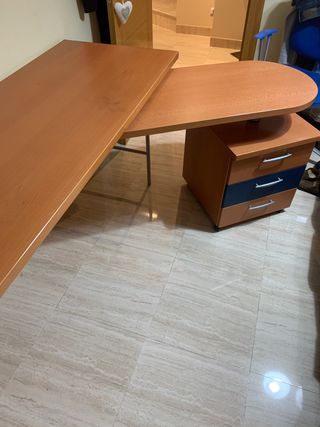 Scrivania con tavolo pieghevole