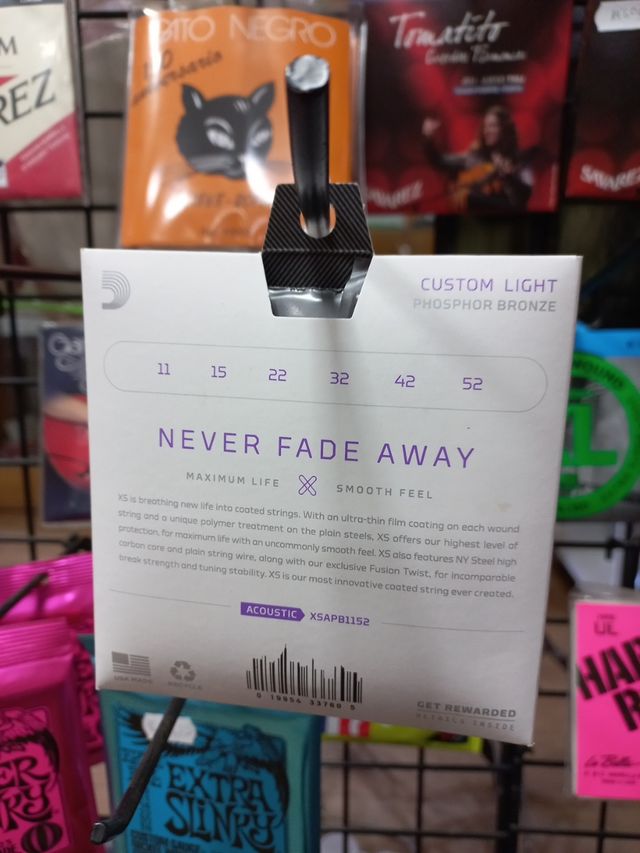 cuerdas de guitarra acústica