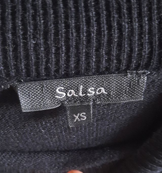 Jersey negro cuello alto marca SALSA