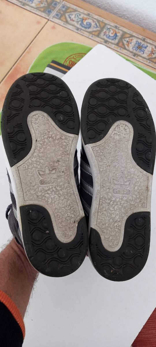botas adidas de segunda mano unisex talla 37