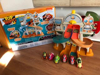 Juguete Pista de misiones Top Wings con coches