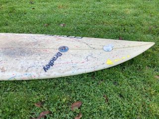 Tabla de SURF PUKAS BRADLEY con material