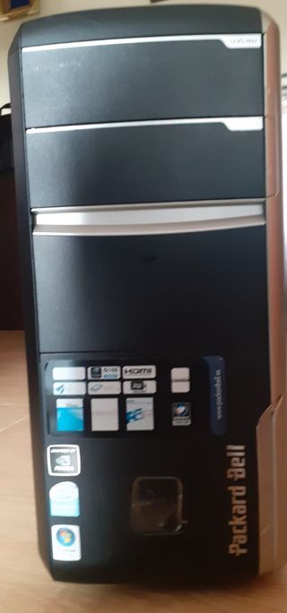 caja de ordenador vacía