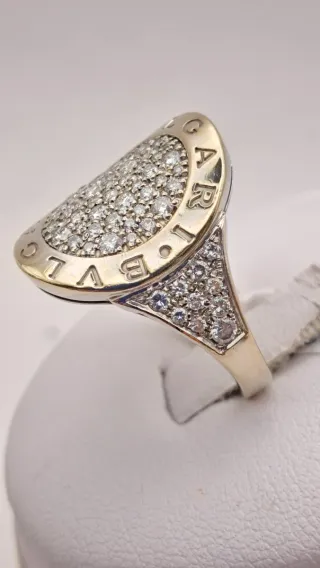 Anillo de Oro de 18K Blanco con Diamantes -Bulgari