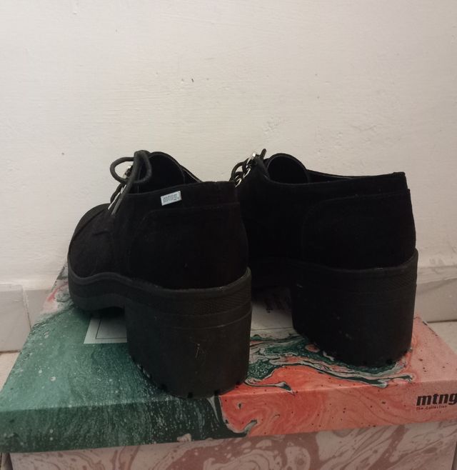 Zapatos negros