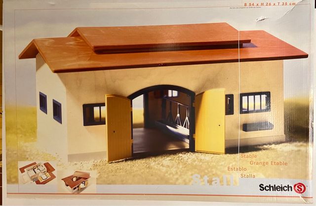 Establo de madera de la marca Schleich. (Vintage)