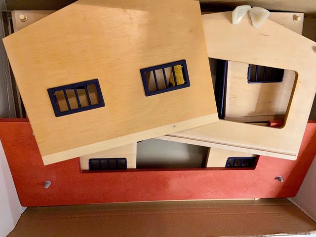 Establo de madera de la marca Schleich. (Vintage)