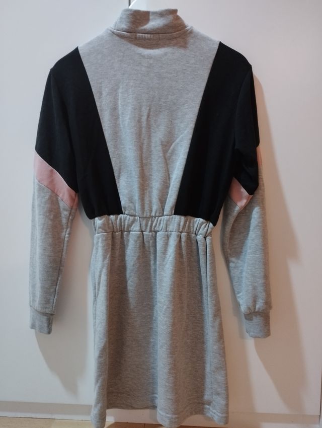 🏃‍♀️Vestido deportivo Bershka gris, negro y rosa