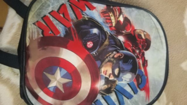 mochila capitan América