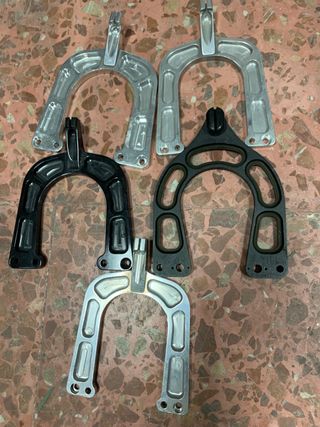 Puente refuerzo para horquilla de bicicleta en CNC