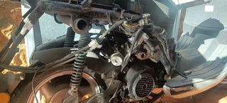 Chollo piezas de Moto Aiyumo Capri 125 gripada