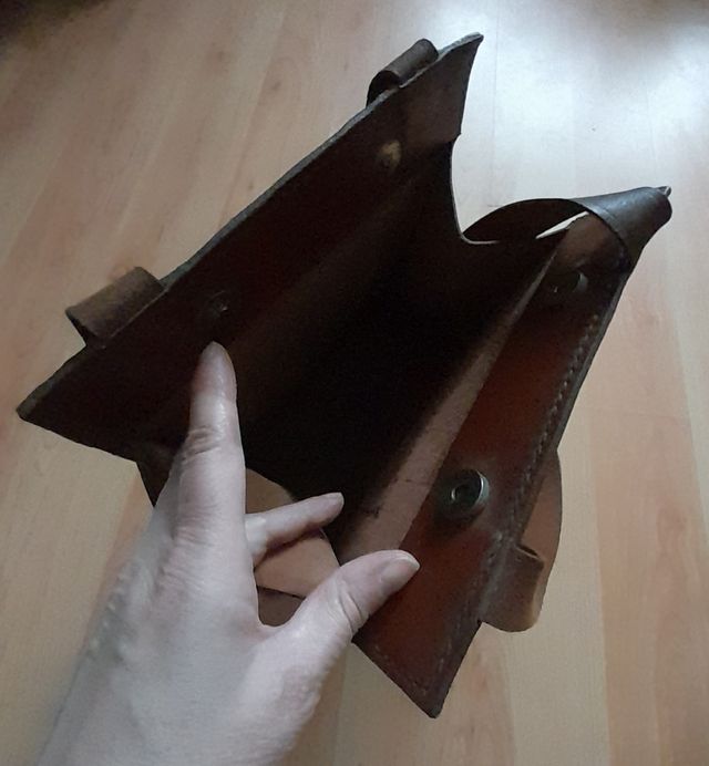 Bolso en cuero. Artesania