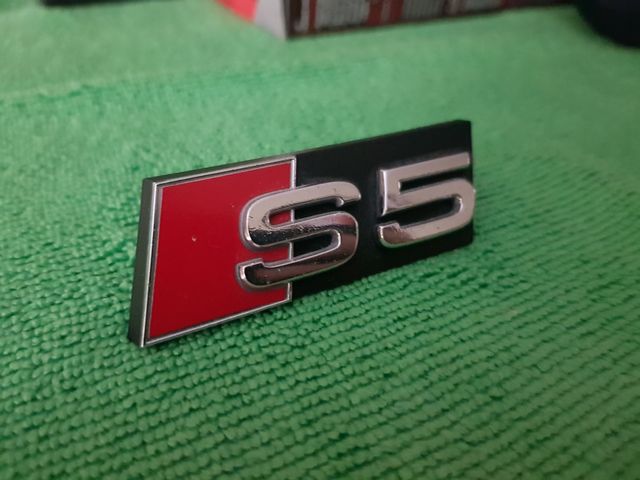 EMBLEMA DELANTERO AUDI S5