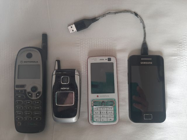 Móviles antiguos, cargadores, ver fotos Nicolás