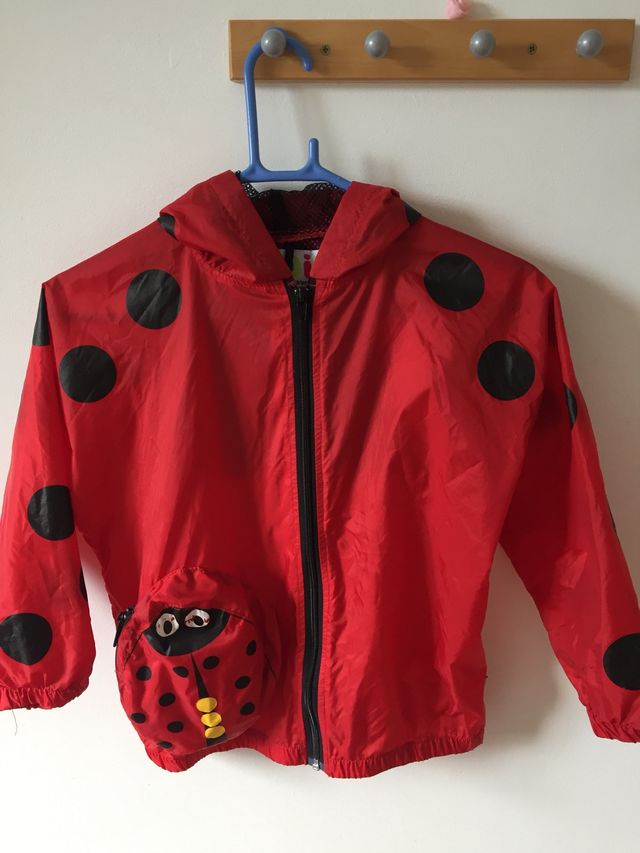 Chubasquero de mariquita