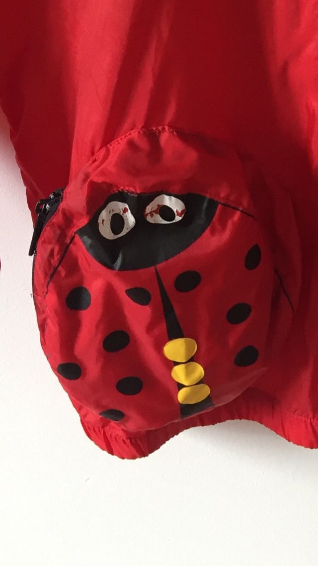 Chubasquero de mariquita