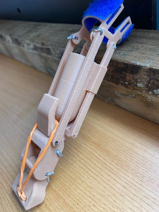 Prótesis Pata / Pierna Delantera (todos animales)