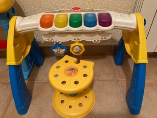 Piano Fisher Price para bebés y niños