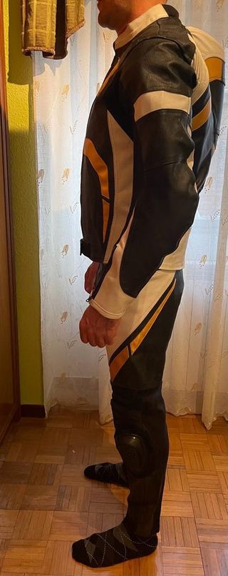 Mono moto cuero 