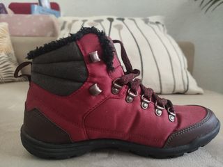 Botas montaña/ nieve Quechua 